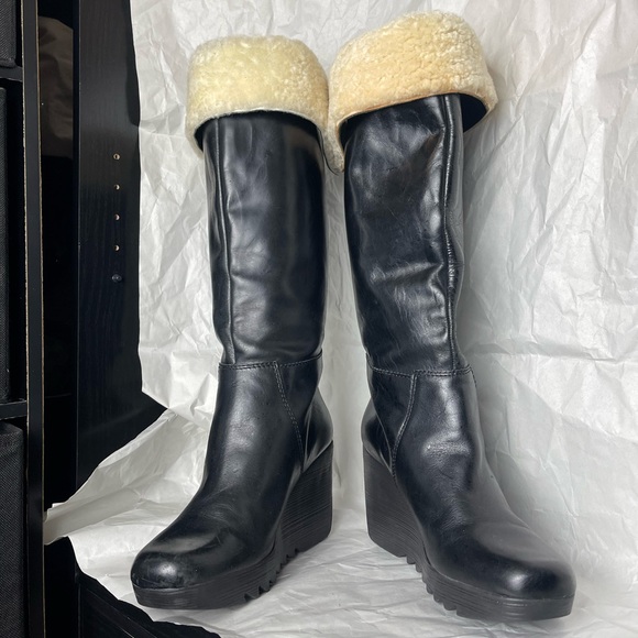 Preloved MICHAEL Michael Kors y2k leather sherpa trim wedge boots size 7.5 - Picture 3 of 17